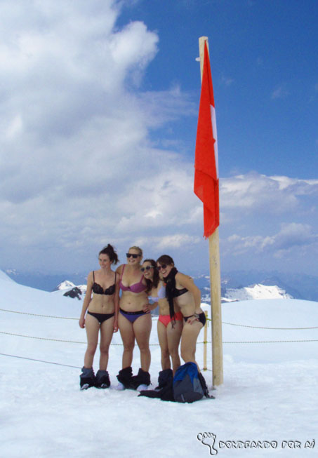 Meninas posando foto - Top of Europe