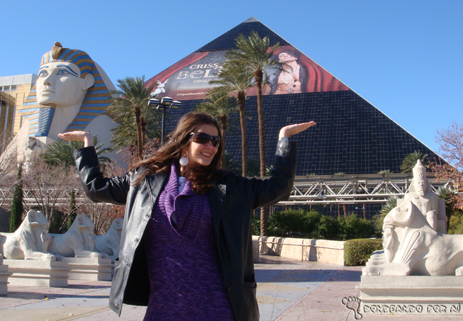 Imitando dança egípcia em LAs Vegas