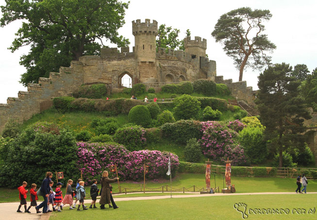 crianças_brincando_castelo_warwick_inglaterra