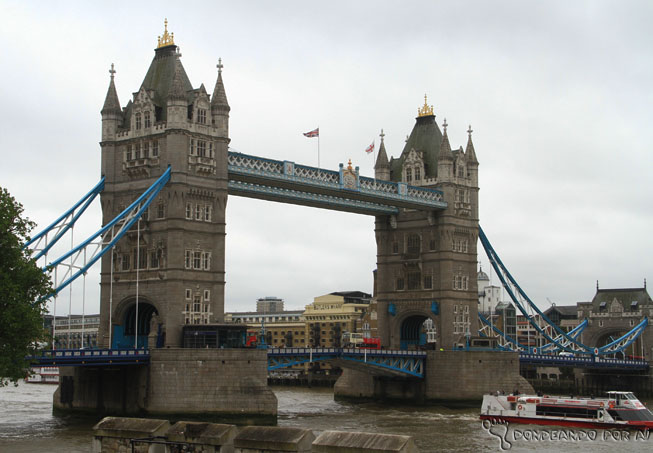 Tower Bridge vista da Torre de Londres Inglaterra